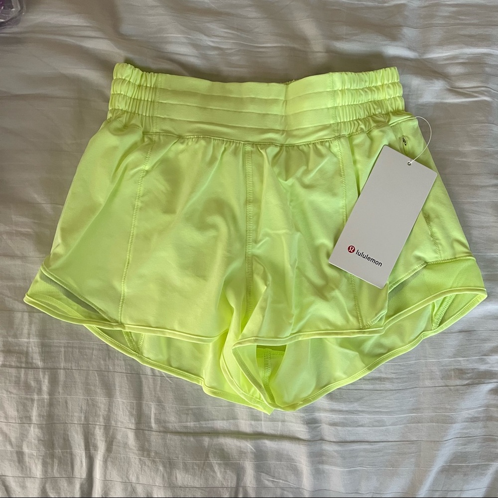 NWT lululemon faded zap hotty hot high rise shorts 2.5”